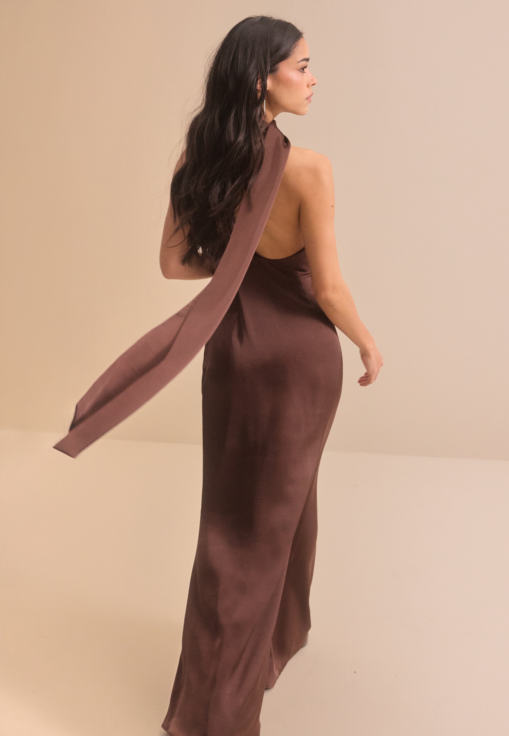 Bubbleroom occasion – One Shoulder Scarf Satin Gown – Bridesmaid dresses – Brown