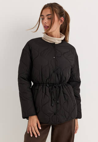 Scarf Quilted Short Jacket Black
