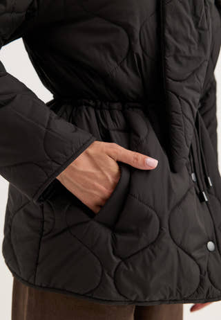 Scarf Quilted Short Jacket Black