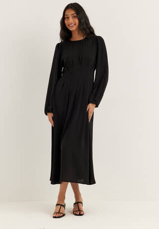 Crepe Pleated Dress Black