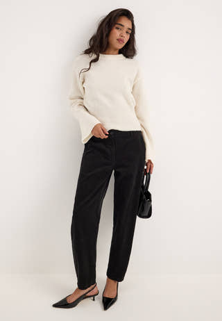 Mid Waist Corduroy Barrel Trousers Black