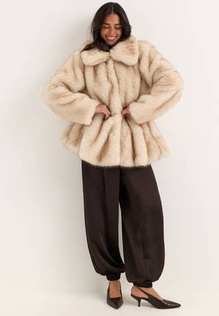 Short Peplum Faux Fur Coat White