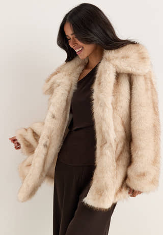 Short Peplum Faux Fur Coat White