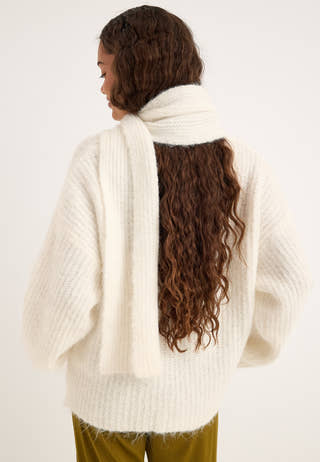 Knitted Scarf Sweater White