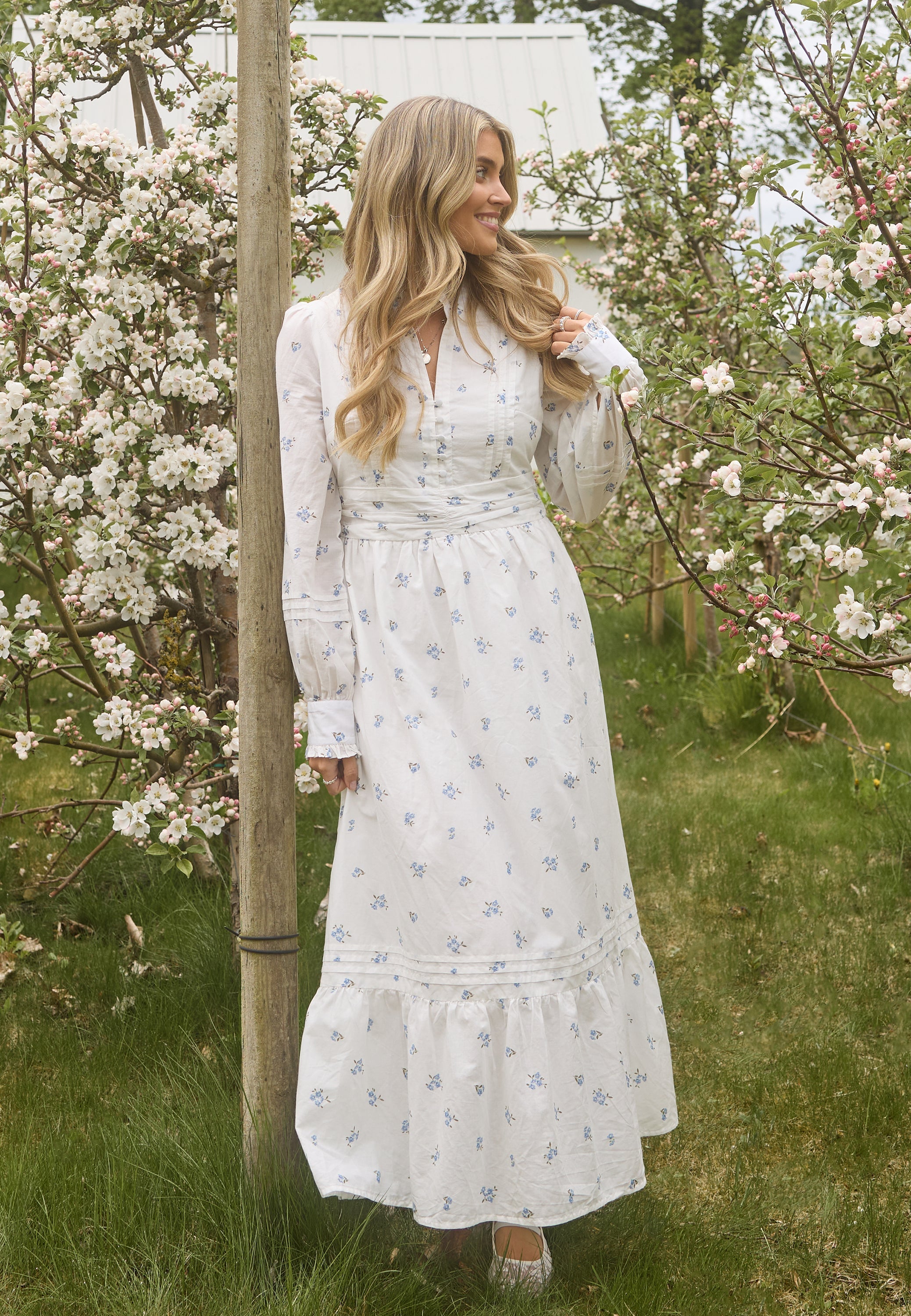 Bianca gonzalez x – Cotton Pleated Maxi Dress – Bianca Gonzalez x Bubbleroom – Patterned