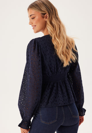 bubbleroom-broderie-anglaise-blouse-dark-blue_1