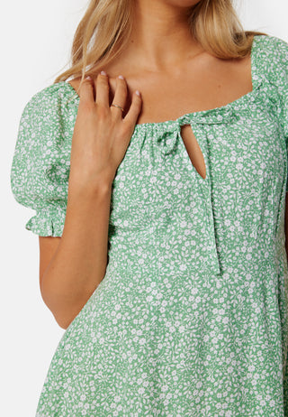 bubbleroom-front-tie-short-dress-greenpatterned_3