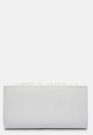 Knot Clutch