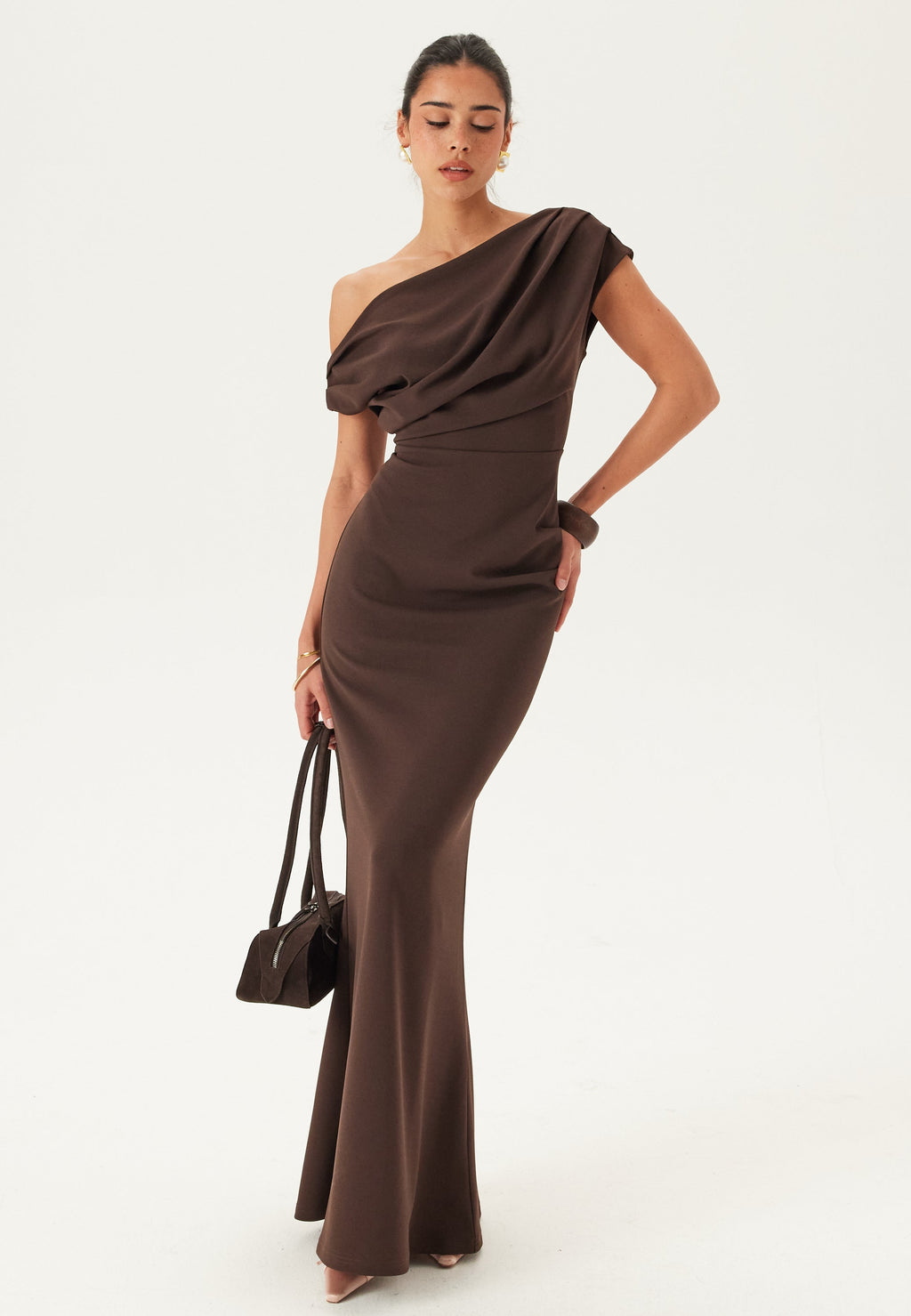 Bubbleroom occasion – Asymmetric Draped Maxi Dress – Bridesmaid dresses – Brown