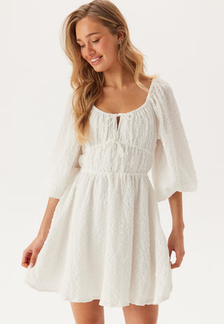 bubbleroom-occasion-diamond-neck-dress-white_10