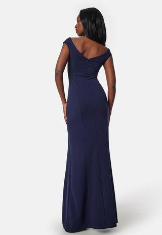 bubbleroom-occasion-twist-off-shoulder-gown-dark-blue_1