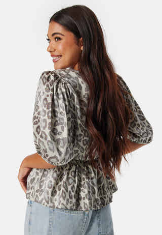 Round Neck Puff Sleeve Blouse