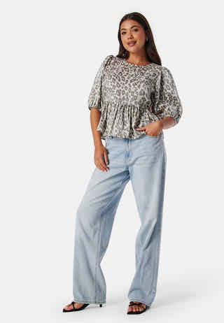 Round Neck Puff Sleeve Blouse