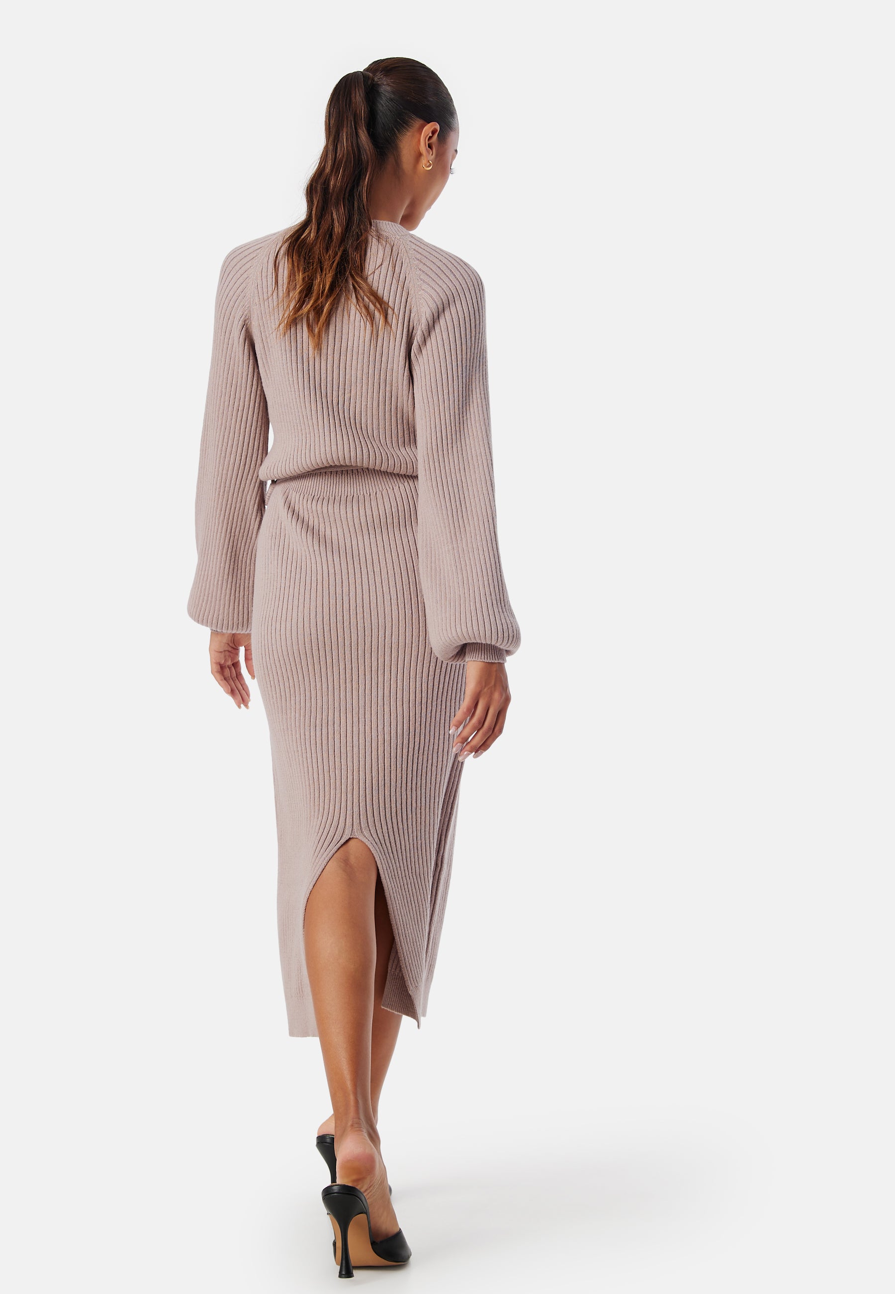 Bubbleroom Round Neck Rib Knitted Midi Dress Beige Beige Bubbleroom Round Neck Rib Knitted Midi Dress Beige Beige