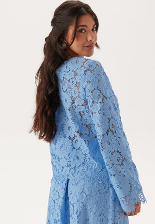 bubbleroom-scalloped-edge-lace-blouse-light-blue_18