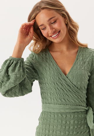 bubbleroom-structure-wrap-dress-dusty-green_6