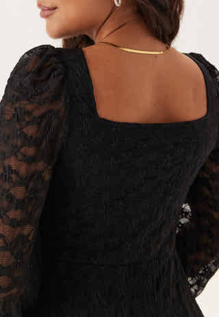 Sweetheart Short Lace Dress