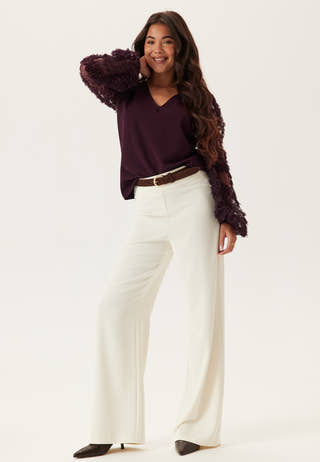 3D Floral Sleeve V-neck Top