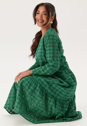 Happy holly Broderie Anglaise Round Neck Dress + SIZES Green Happy holly Broderie Anglaise Round Neck Dress + SIZES Green