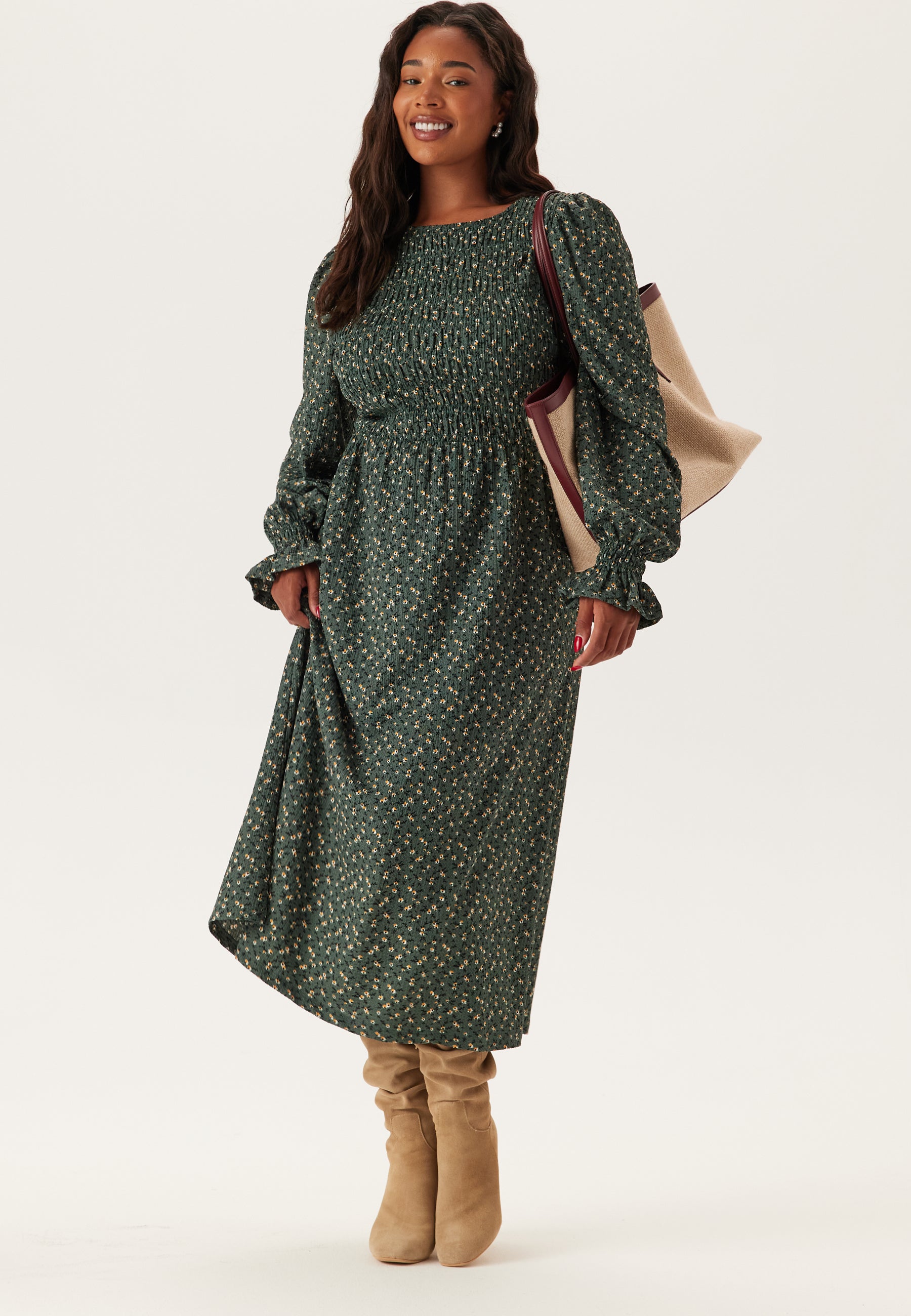 Happy holly – Long Sleeve Smock Dress – Dresses – Green / Patterned