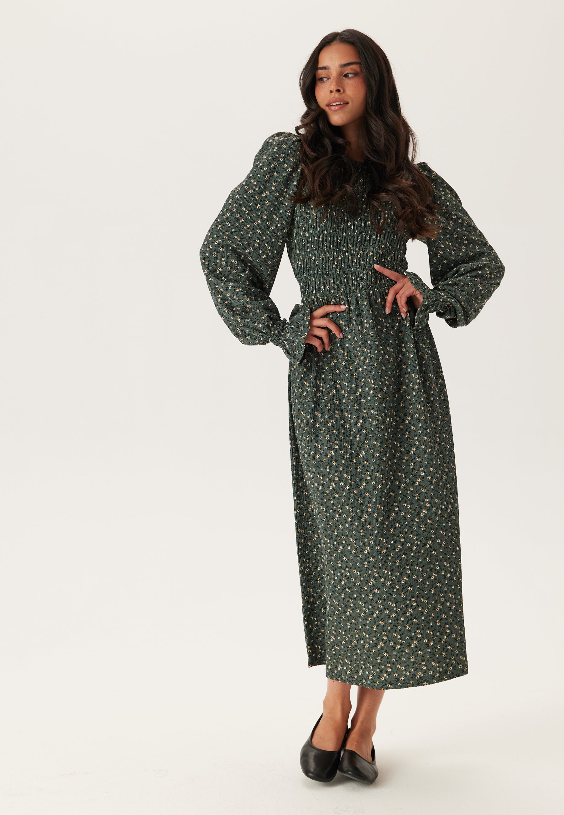 Happy holly โ Long Sleeve Smock Dress โ Dresses โ Green / Patterned