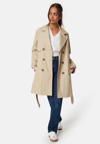 Pamela Trenchcoat