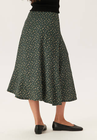 Structured Asymmetric Skirt