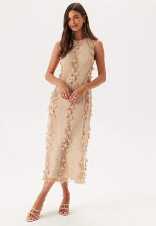ida-sj_C3_B6stedt-aline-embroidery-dress-light-beige-embroidery_6