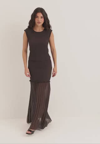 strucure-combined-maxi-skirt-brown-1188841795.mp4